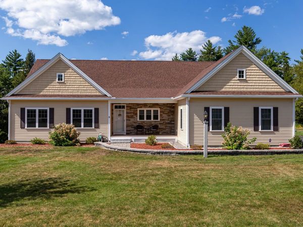 9 Windy Hollow Circle, Merrimack, NH 03054