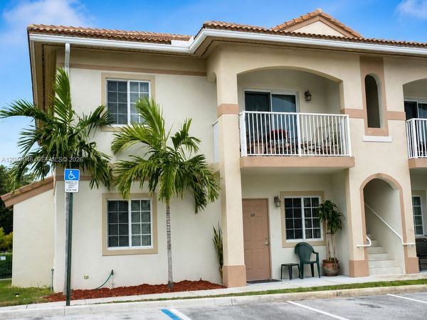 4950 Washington St, Unit 12-4, Hollywood, FL 33021