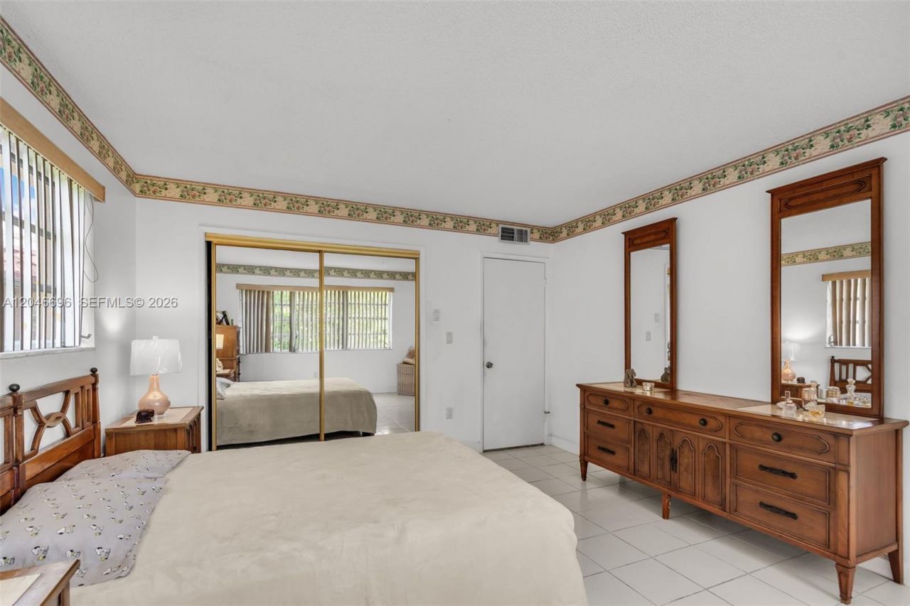 20327 NE 2nd Ave, Unit 26, Miami, FL 33179 Photo