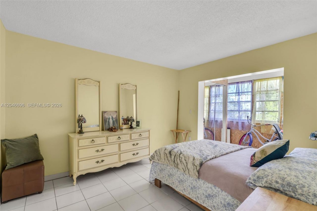 20327 NE 2nd Ave, Unit 26, Miami, FL 33179 Photo