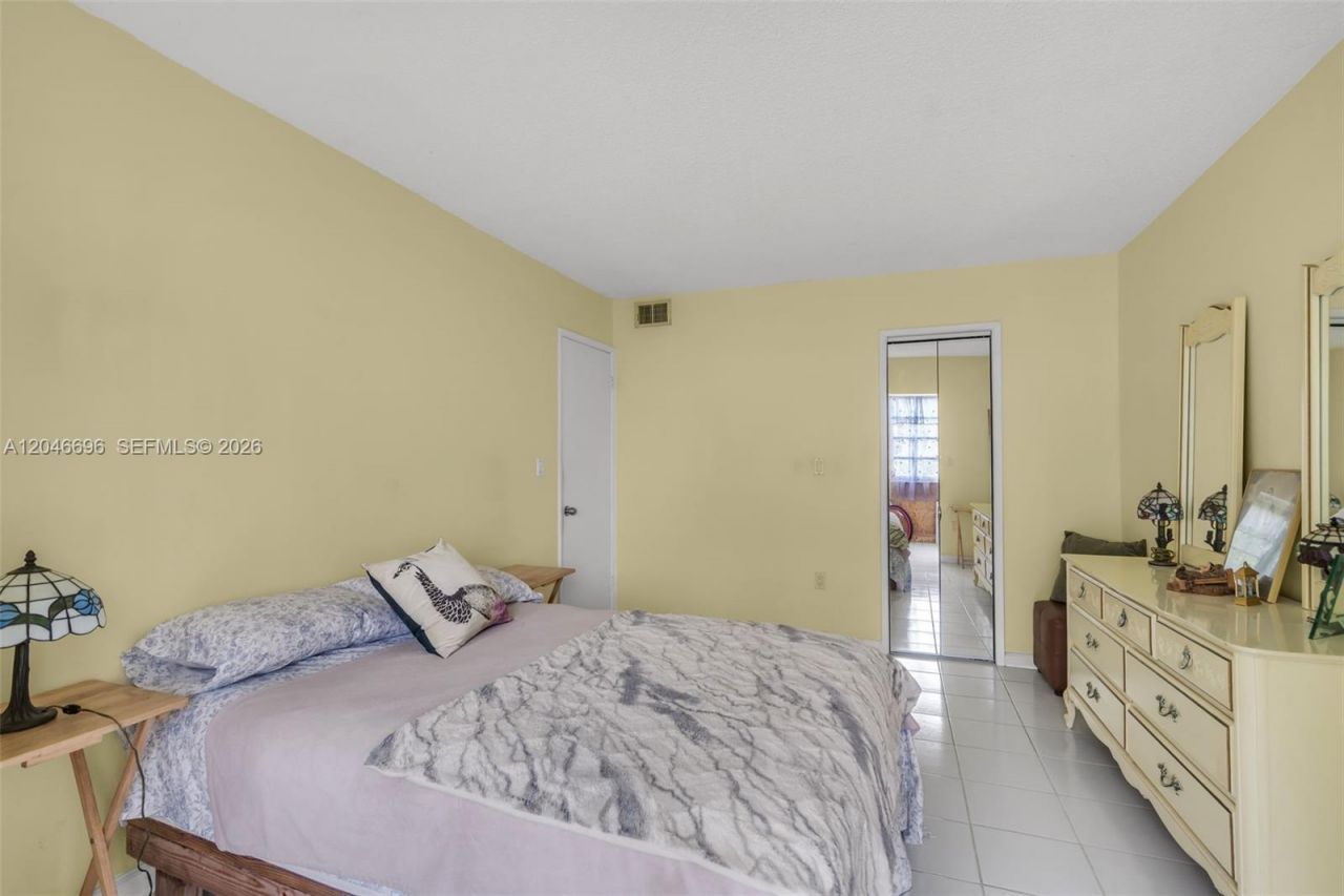 20327 NE 2nd Ave, Unit 26, Miami, FL 33179 Photo