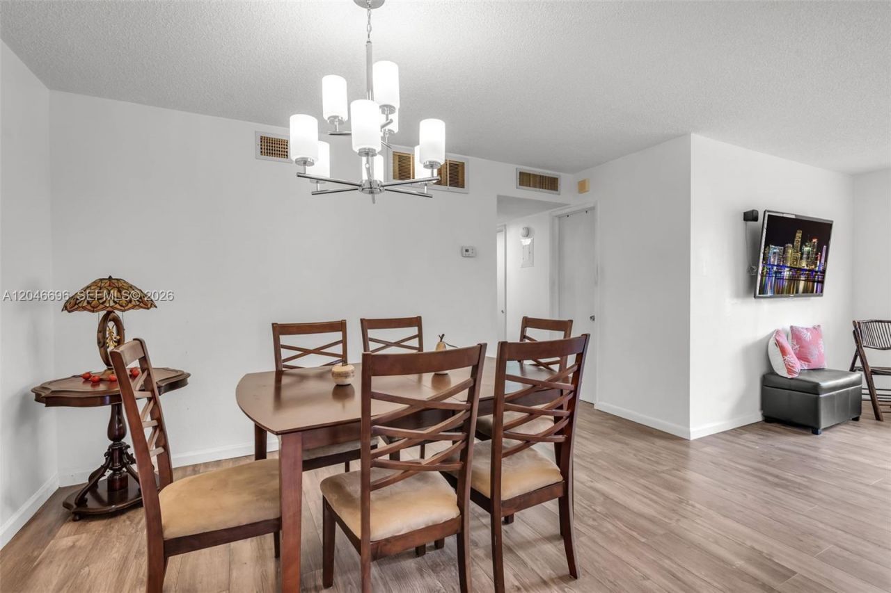 20327 NE 2nd Ave, Unit 26, Miami, FL 33179 Photo
