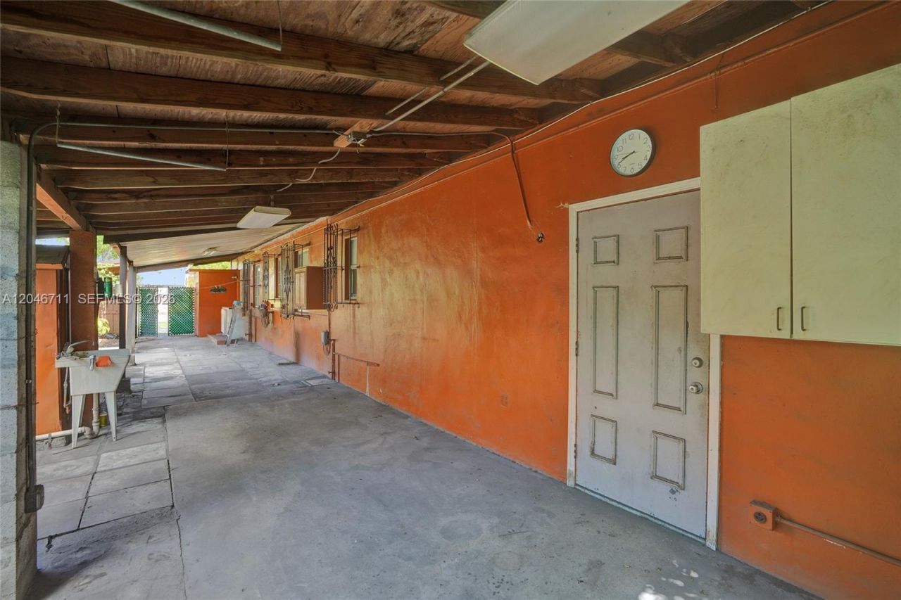 3560 NW 95th St , Miami, FL 33147 Photo