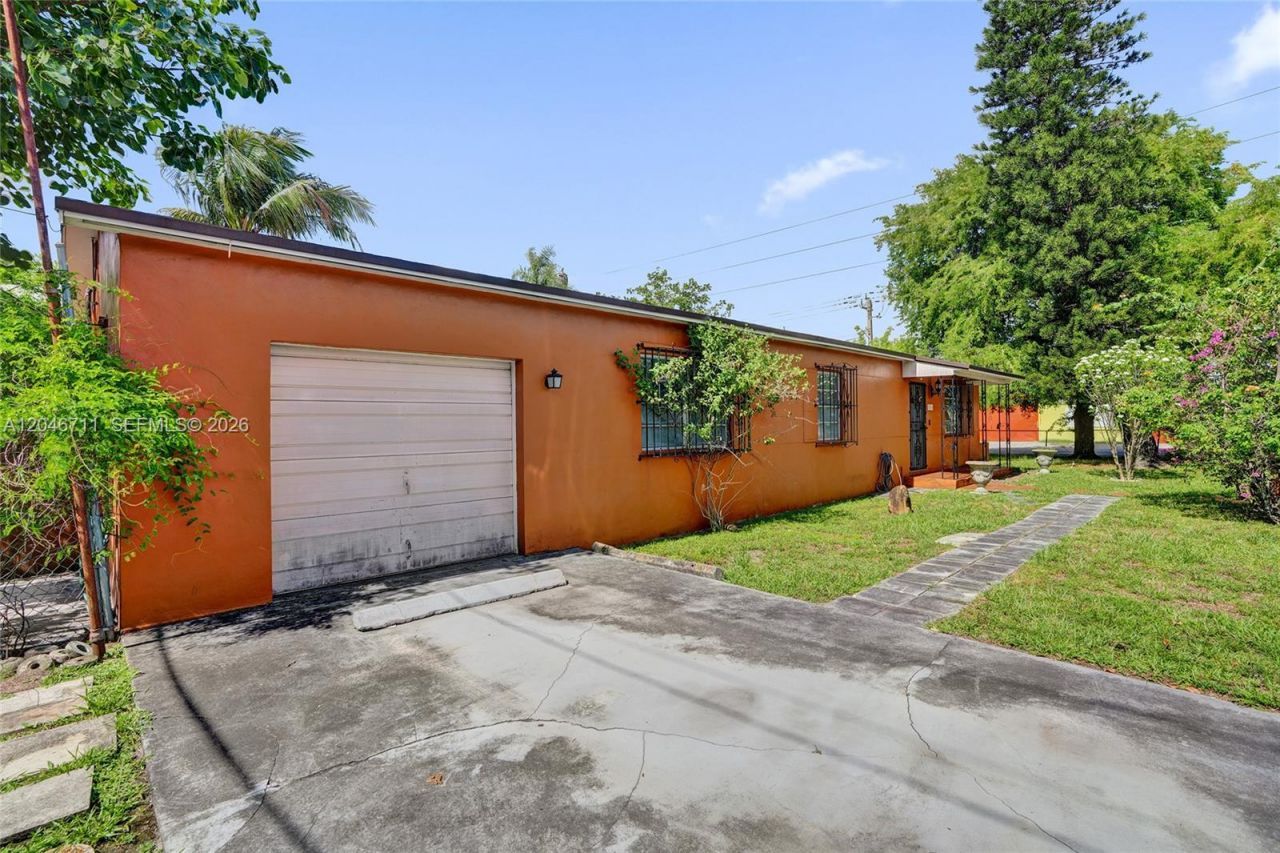 3560 NW 95th St , Miami, FL 33147 Photo