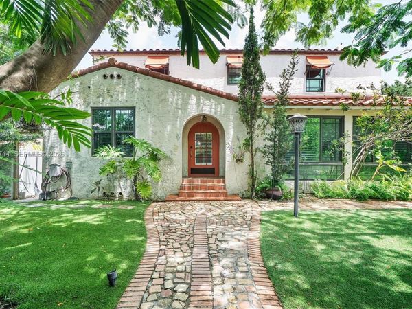 8276 E Dixie Hwy , Miami, FL 33138