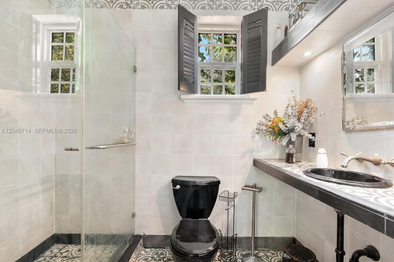 8276 E Dixie Hwy , Miami, FL 33138 Photo
