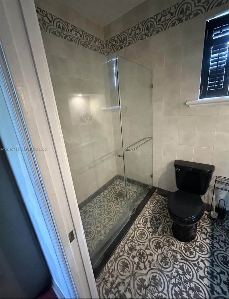 8276 E Dixie Hwy , Miami, FL 33138 Photo