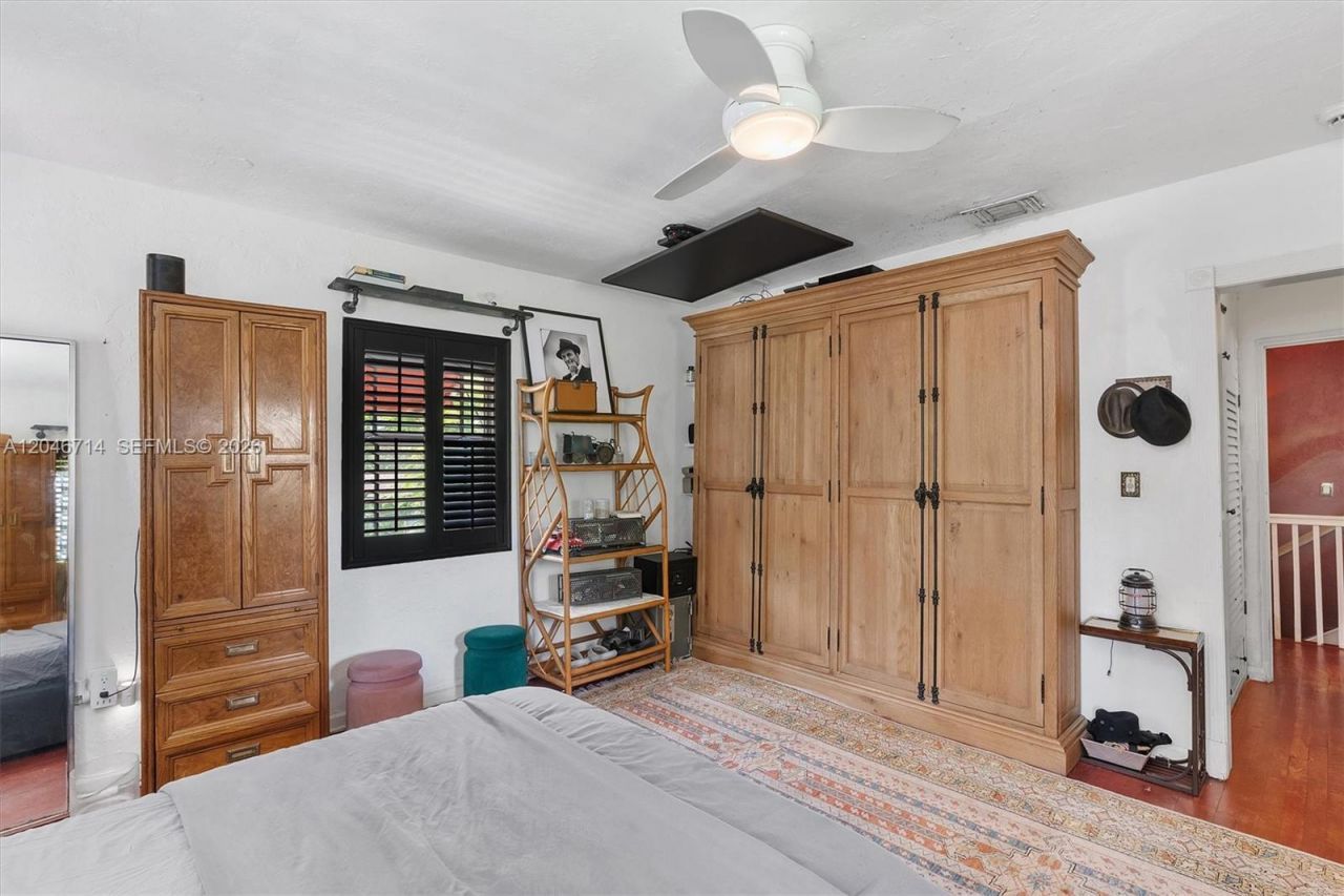 8276 E Dixie Hwy , Miami, FL 33138 Photo