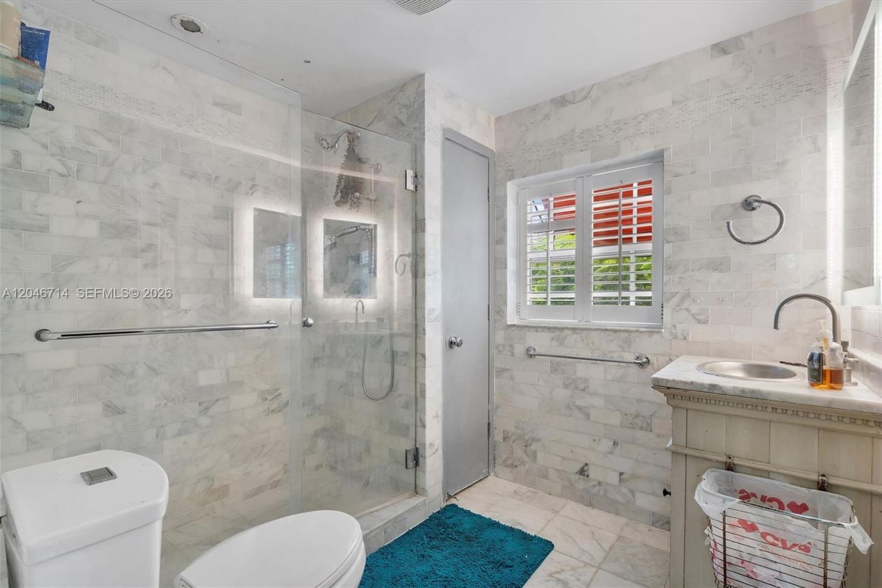 8276 E Dixie Hwy , Miami, FL 33138 Photo