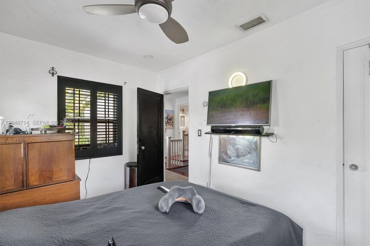 8276 E Dixie Hwy , Miami, FL 33138 Photo