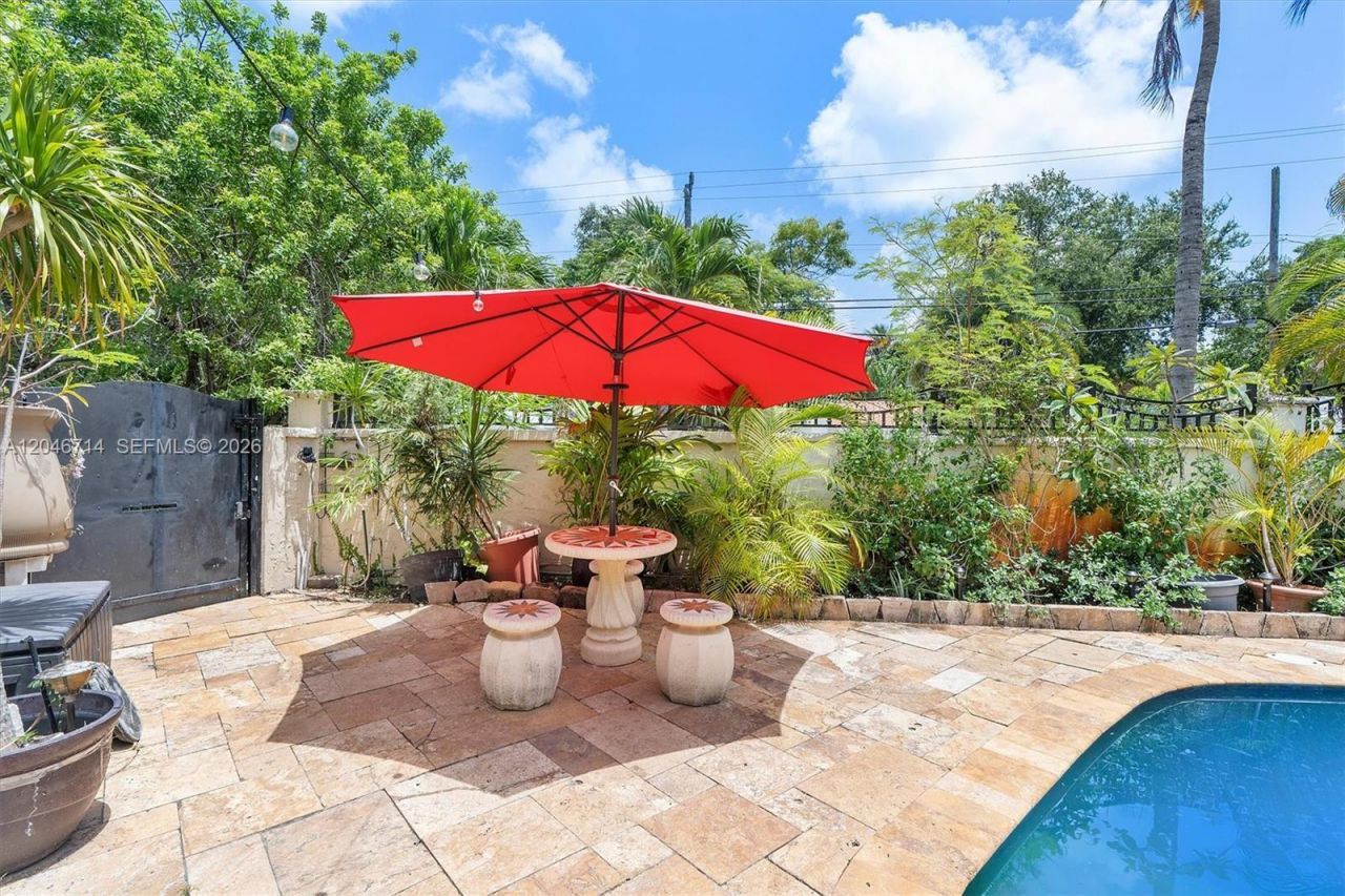 8276 E Dixie Hwy , Miami, FL 33138 Photo