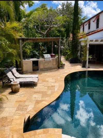 8276 E Dixie Hwy , Miami, FL 33138 Photo