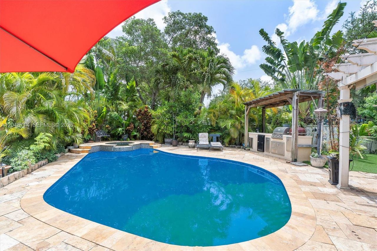 8276 E Dixie Hwy , Miami, FL 33138 Photo