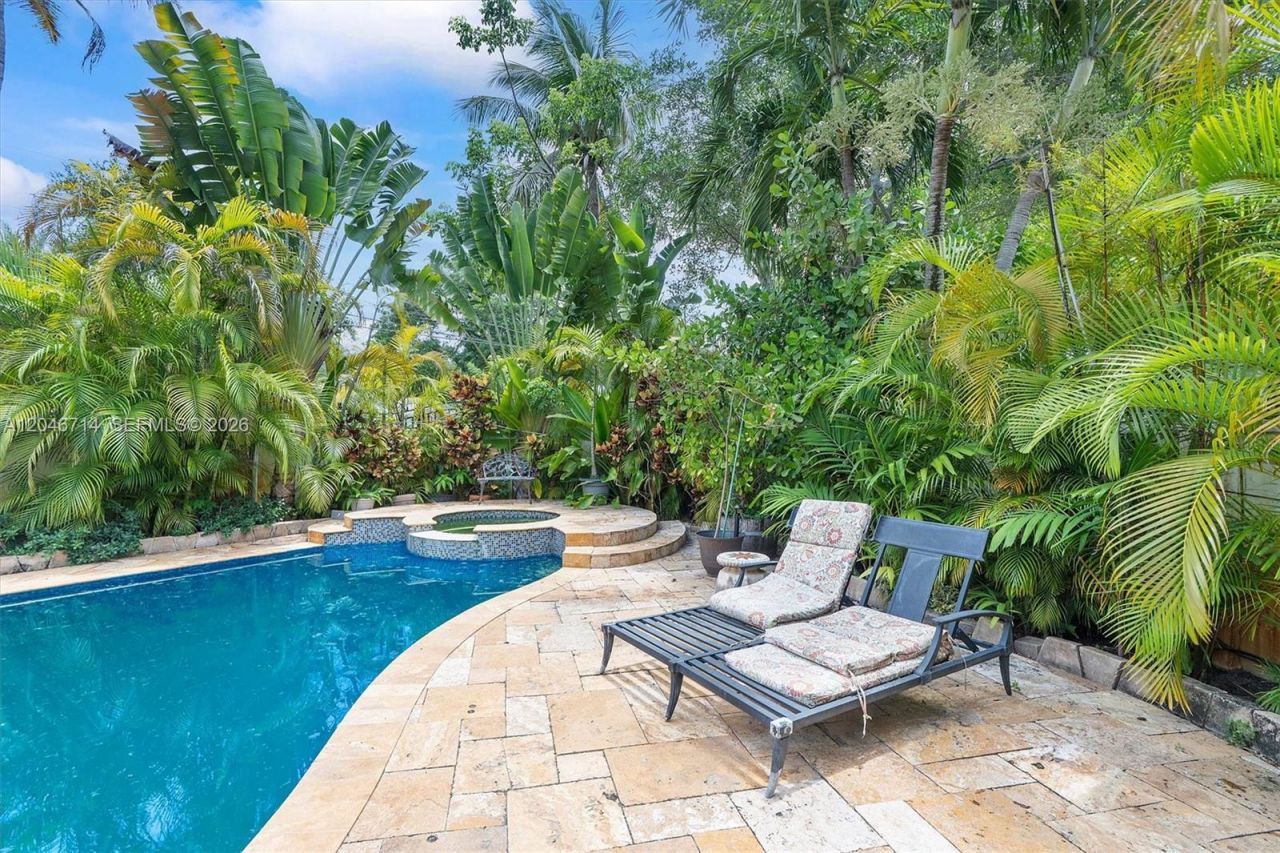 8276 E Dixie Hwy , Miami, FL 33138 Photo