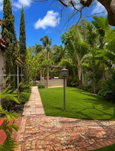 8276 E Dixie Hwy , Miami, FL 33138 Photo