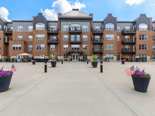 1800 Graham Avenue , Unit 130, Saint Paul, MN 55116