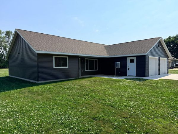 141 Washington Street , Walnut Grove, MN 56180