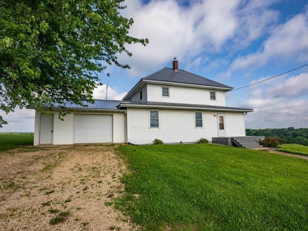 5100 Lagoon Road, Highland, WI 53543