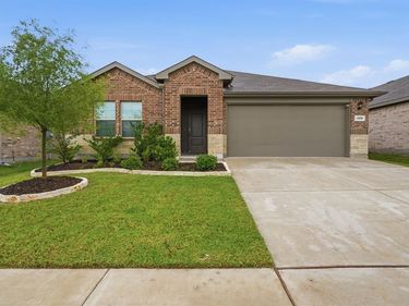 409 Beekeeper Drive, Fort Worth, TX 76131