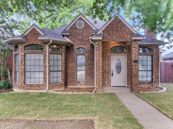 111 Homestead Drive, Lancaster, TX 75146