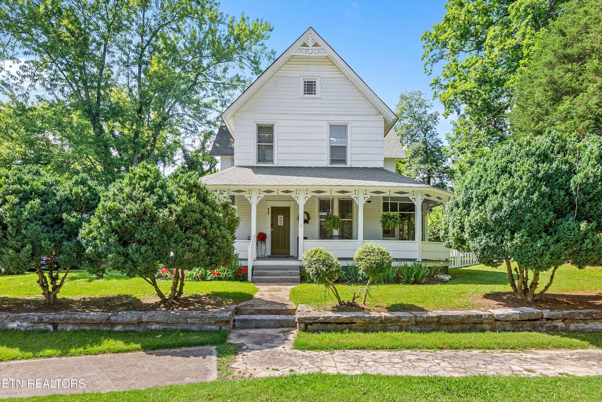 517 Margrave Drive, Harriman, TN 37748 Main Photo