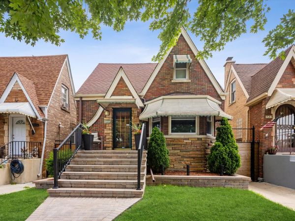 6429 S Tripp Avenue , Chicago, IL 60629