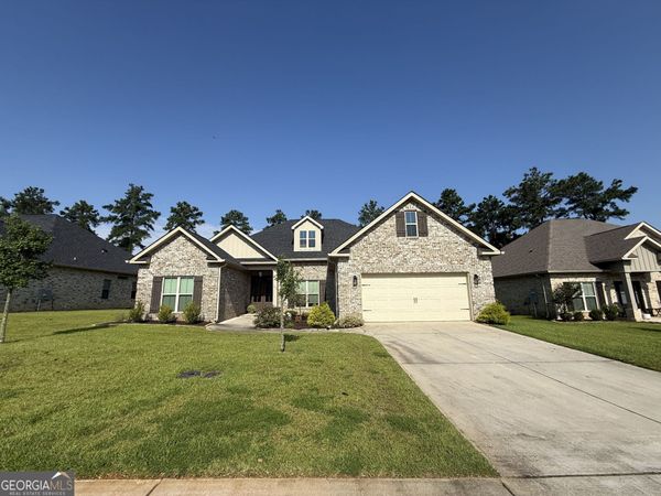 104 Gracetree Way, Kathleen, GA 31047