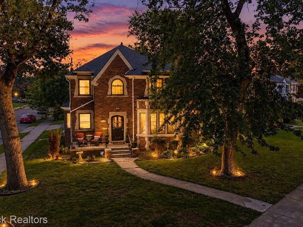 20096 Shrewsbury Road, Detroit, Mi 48221