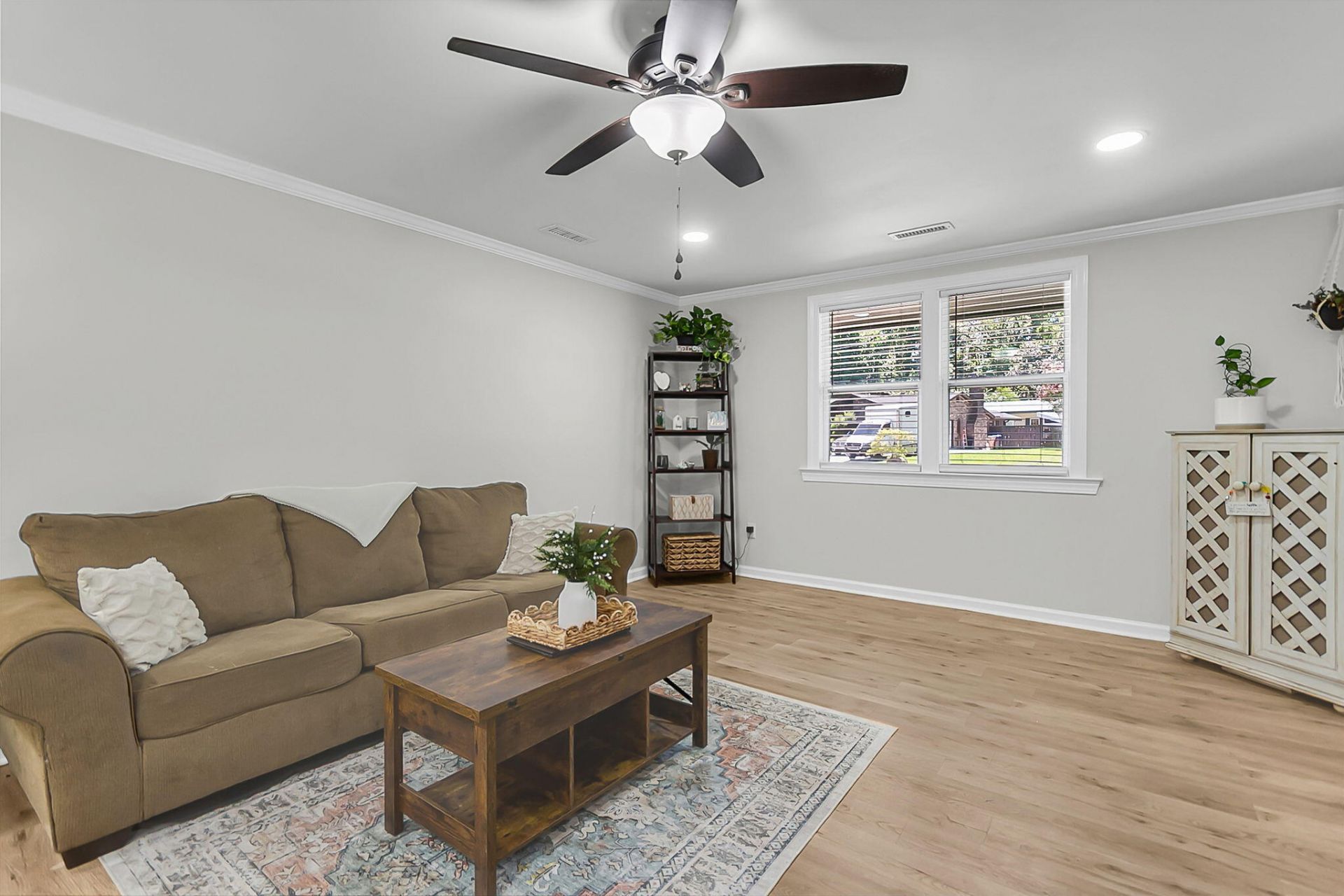 1040 Yorktown Drive Photo 12