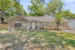 1040 Yorktown Drive photo 4