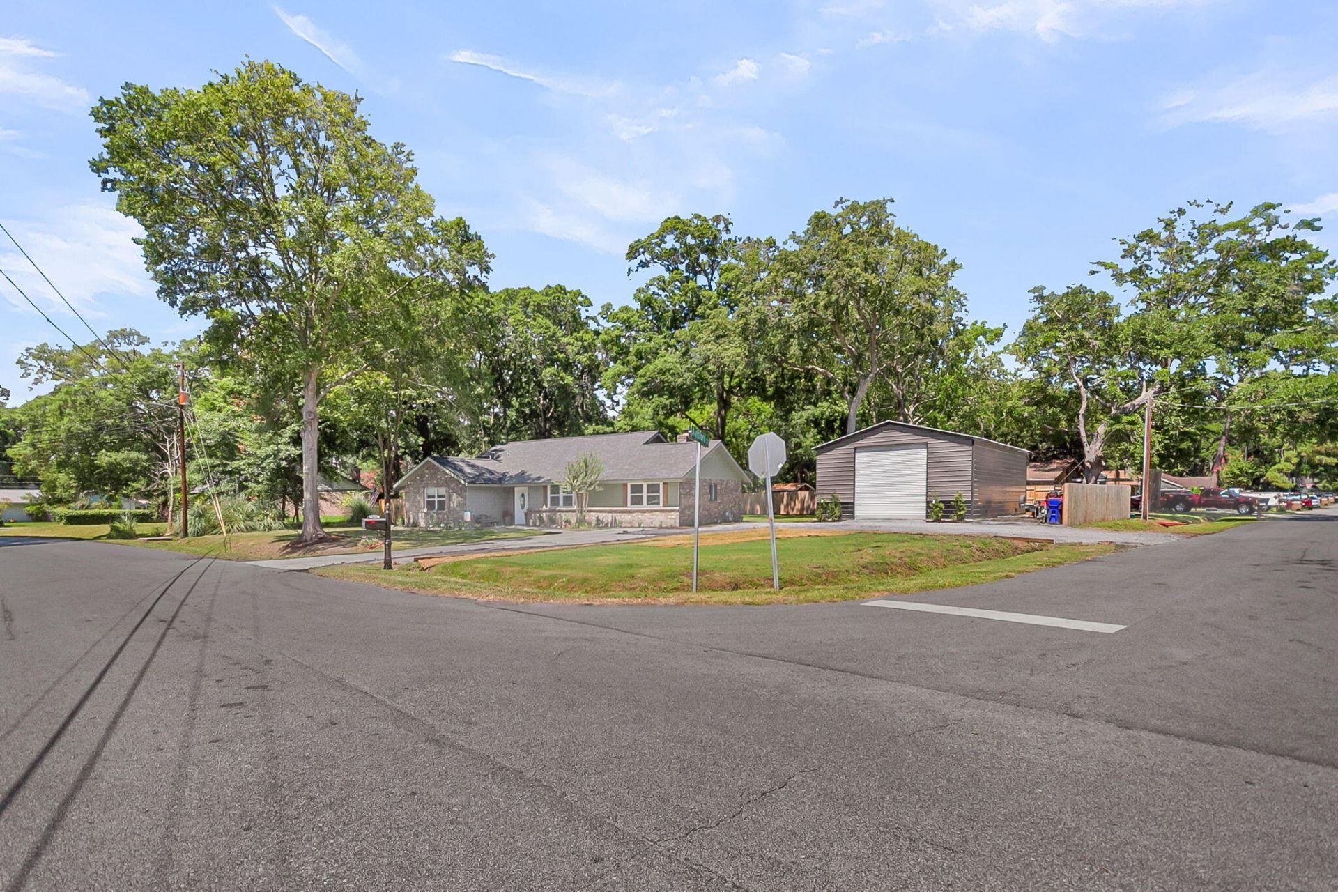 1040 Yorktown Drive Photo 45