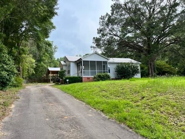 4019 Apalachee Parkway, Tallahassee, FL 32311