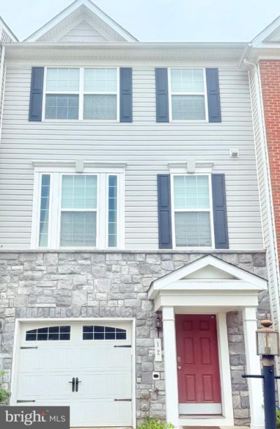 12 ARENAS COURT , CAPITOL HEIGHTS, MD 20743