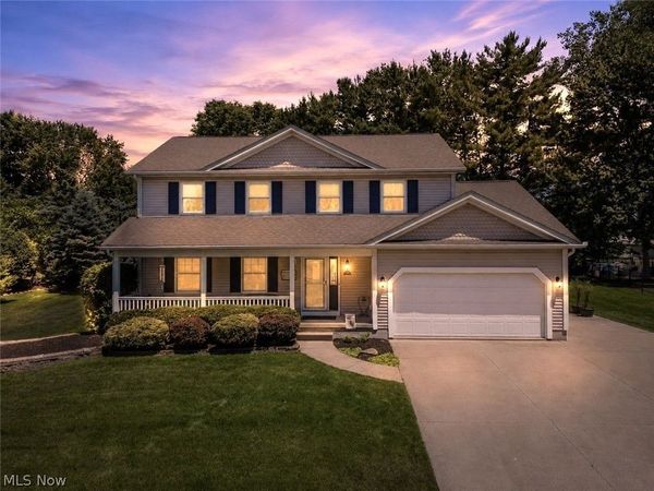 930 Essex Lane , Medina, OH 44256