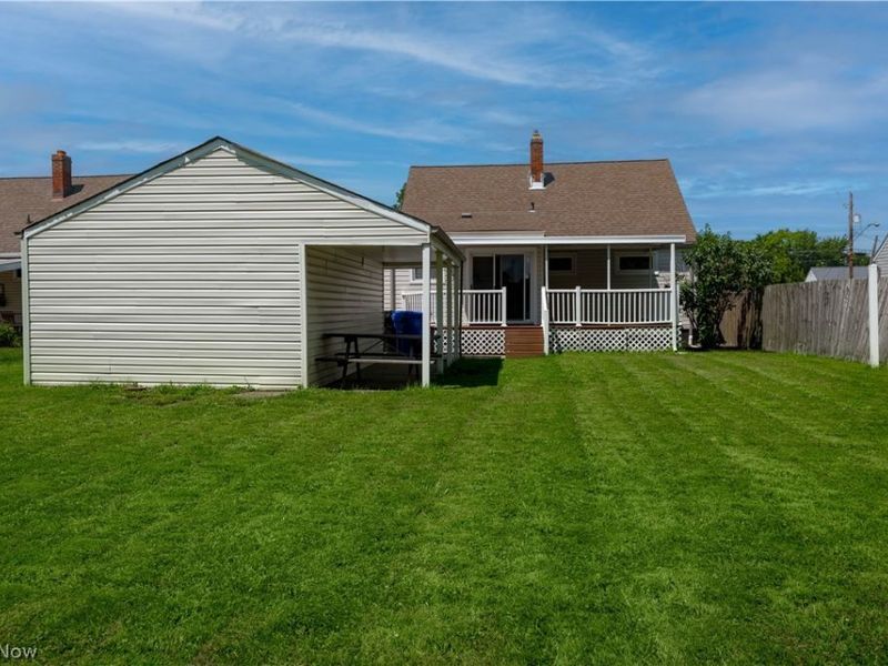 15541 Susan Drive , Brook Park, OH 44142 Photo 10