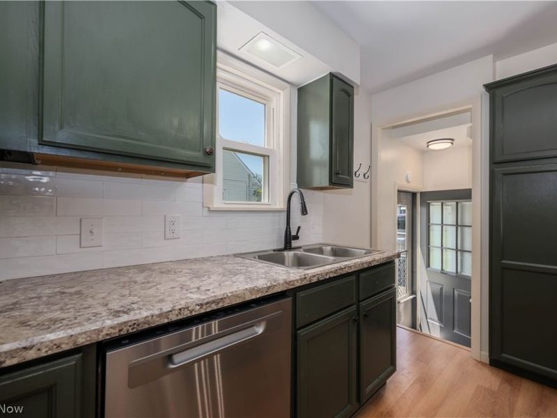 15541 Susan Drive , Brook Park, OH 44142 Photo 17