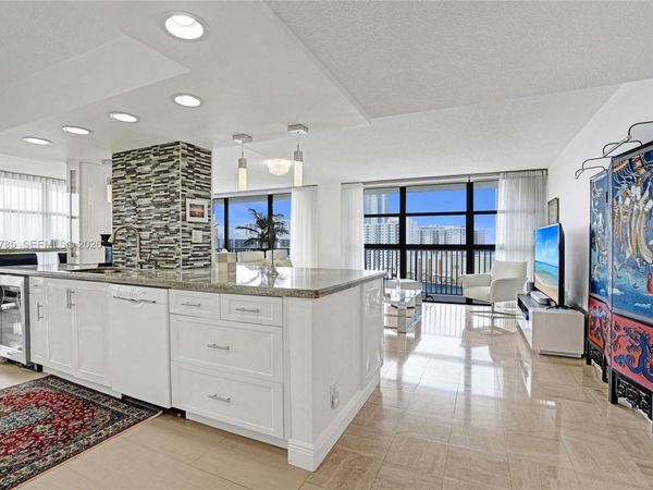 400 Leslie Dr , Unit PH# 1110, Hallandale Beach, FL 33009