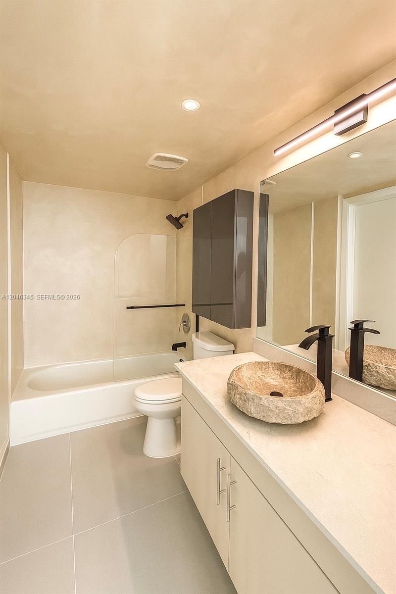 1861 NW S River Dr , Unit 1505, Miami, FL 33125 Photo