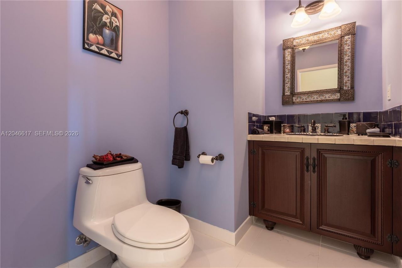 950 Brickell Bay Dr, Unit 5011, Miami, FL 33131 Photo