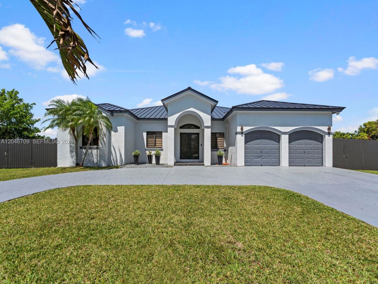 13205 SW 218th Ter, Miami, FL 33170 Photo