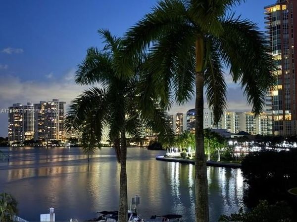 3530 Mystic Pointe Dr, Unit 405, Aventura, FL 33180