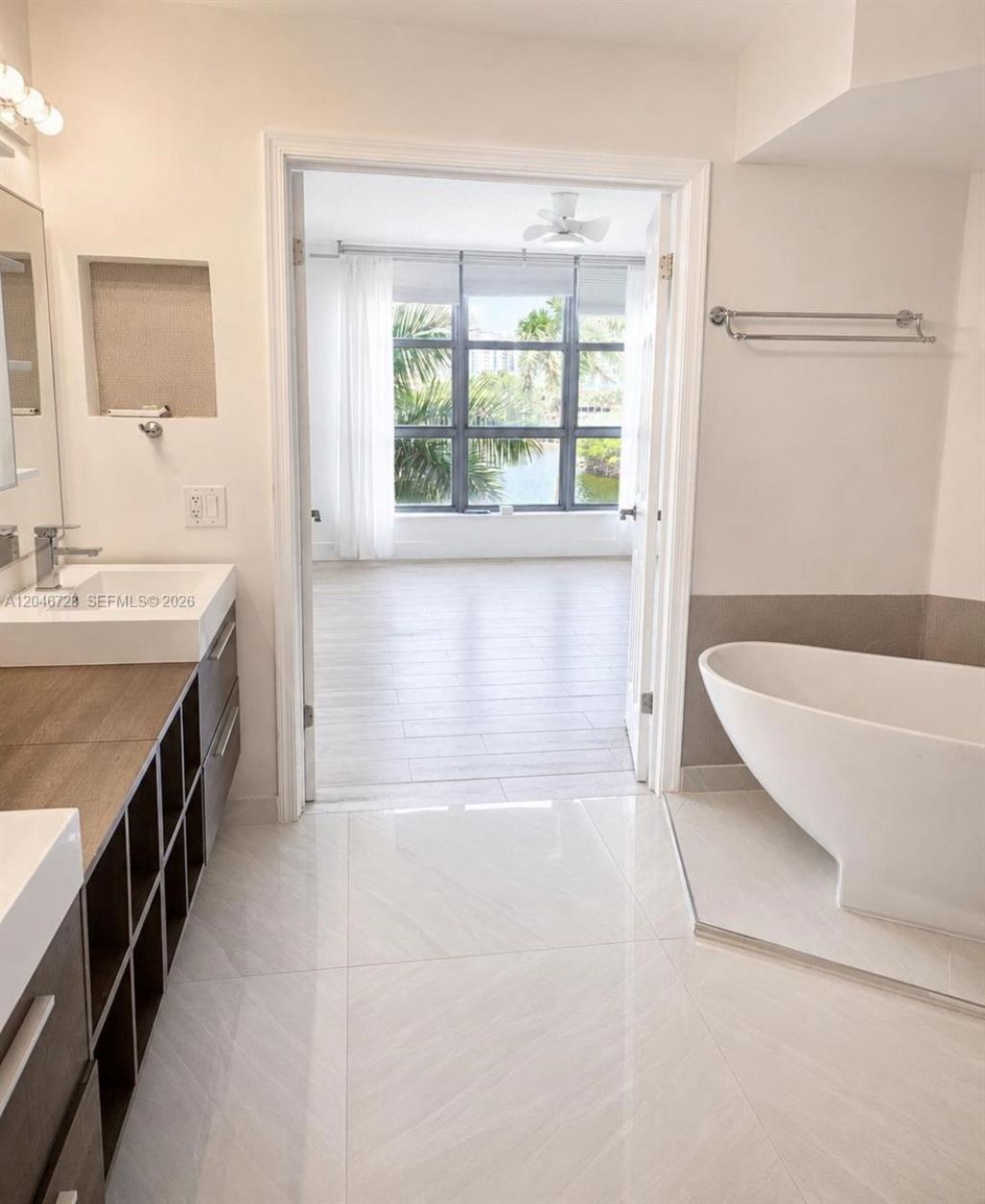 3530 Mystic Pointe Dr, Unit 405, Aventura, FL 33180 Photo