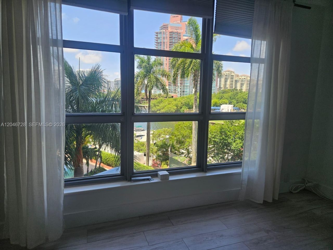 3530 Mystic Pointe Dr, Unit 405, Aventura, FL 33180 Photo