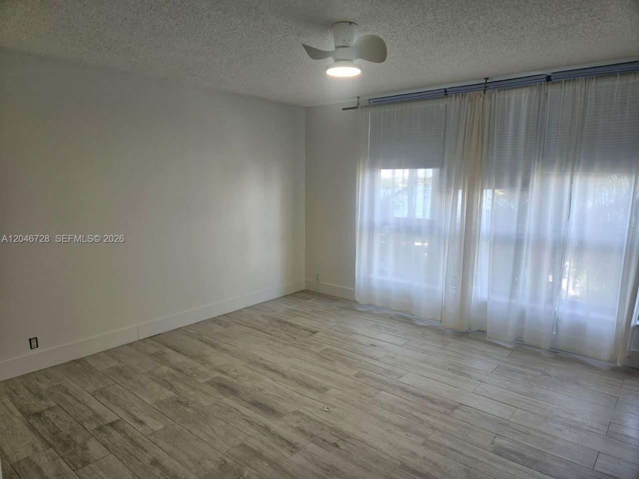 3530 Mystic Pointe Dr, Unit 405, Aventura, FL 33180 Photo
