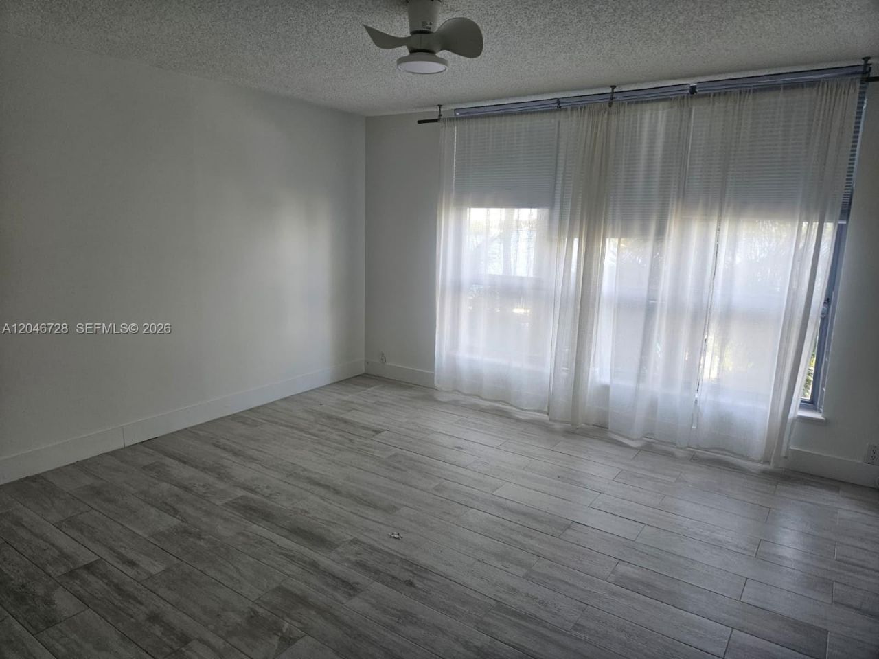 3530 Mystic Pointe Dr, Unit 405, Aventura, FL 33180 Photo