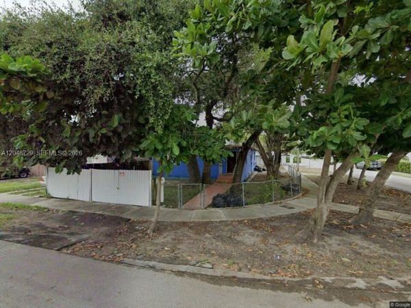 1798 NW 19th St , Miami, FL 33125