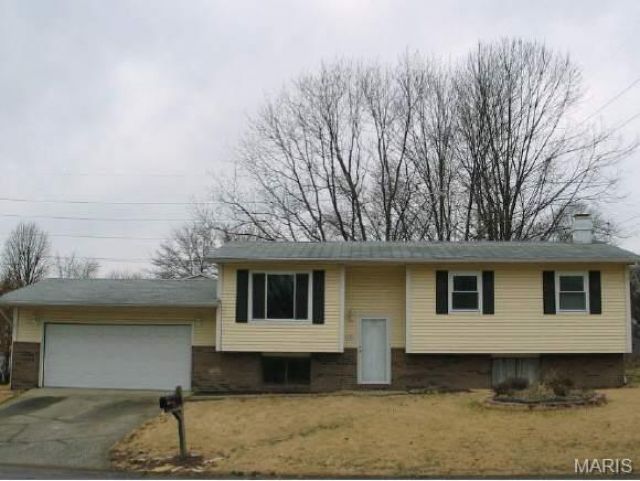 101 Longstreet Court , Bethalto, IL 62010 Main Photo