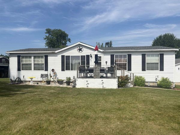 N8839 Friesland Friesland Road, Randolph, WI 53956
