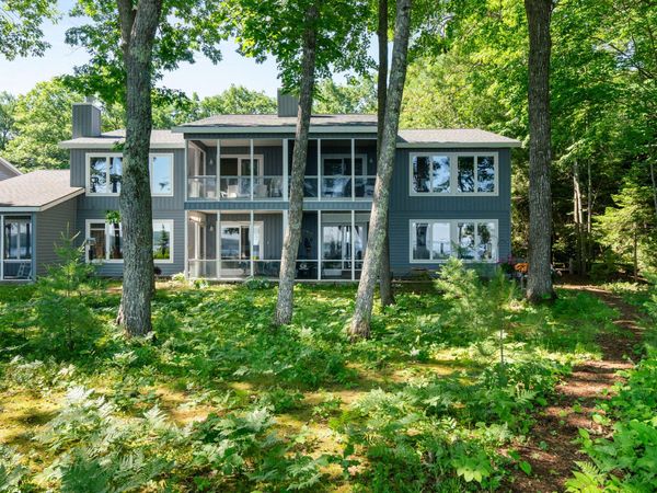 7842 Michigan 68, Indian River, MI 49749