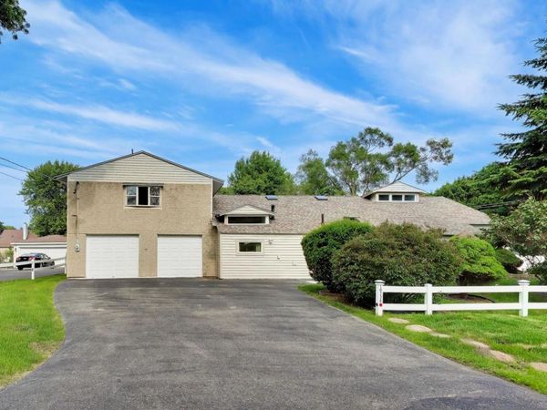 10238 W Wadsworth Road , Beach Park, IL 60099